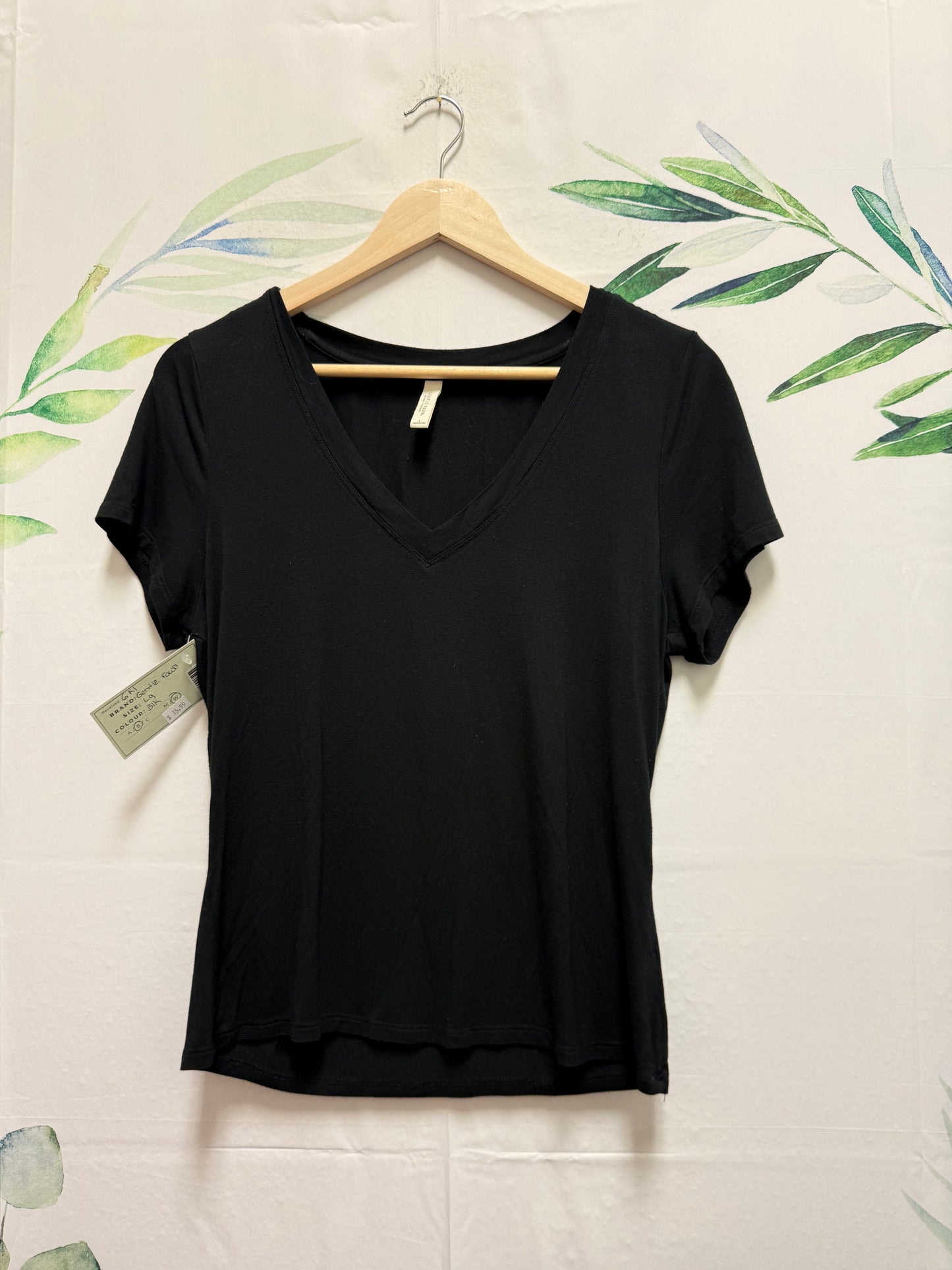 Gentle Fawn Nellie V Neck Tee (L)