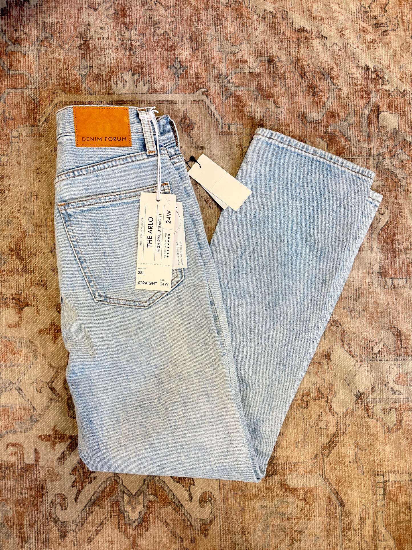 Denim Forum Arlo Straight HR Jeans (24x28)