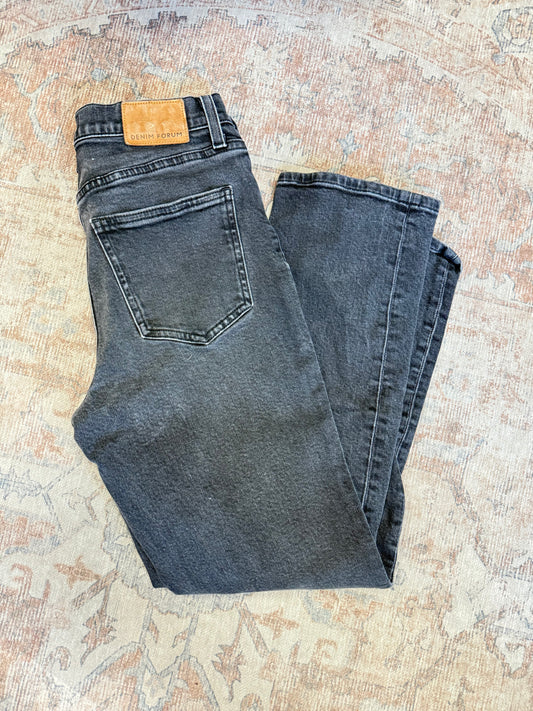 Denim Forum Arlo Straight HR Jeans (27x28)