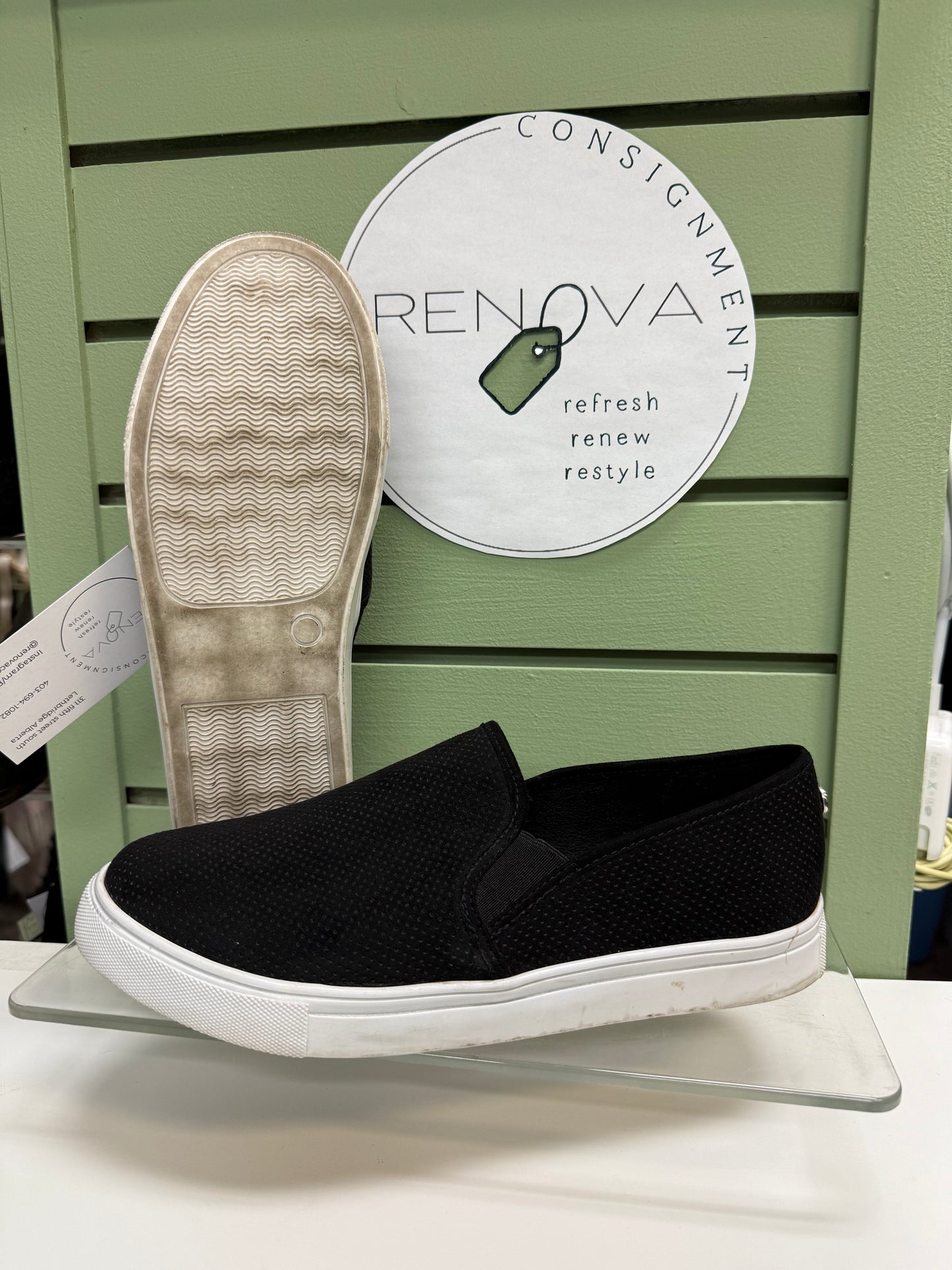 CLEARANCE Steve Madden Zarayy Slip On Shoes (Womens 9)