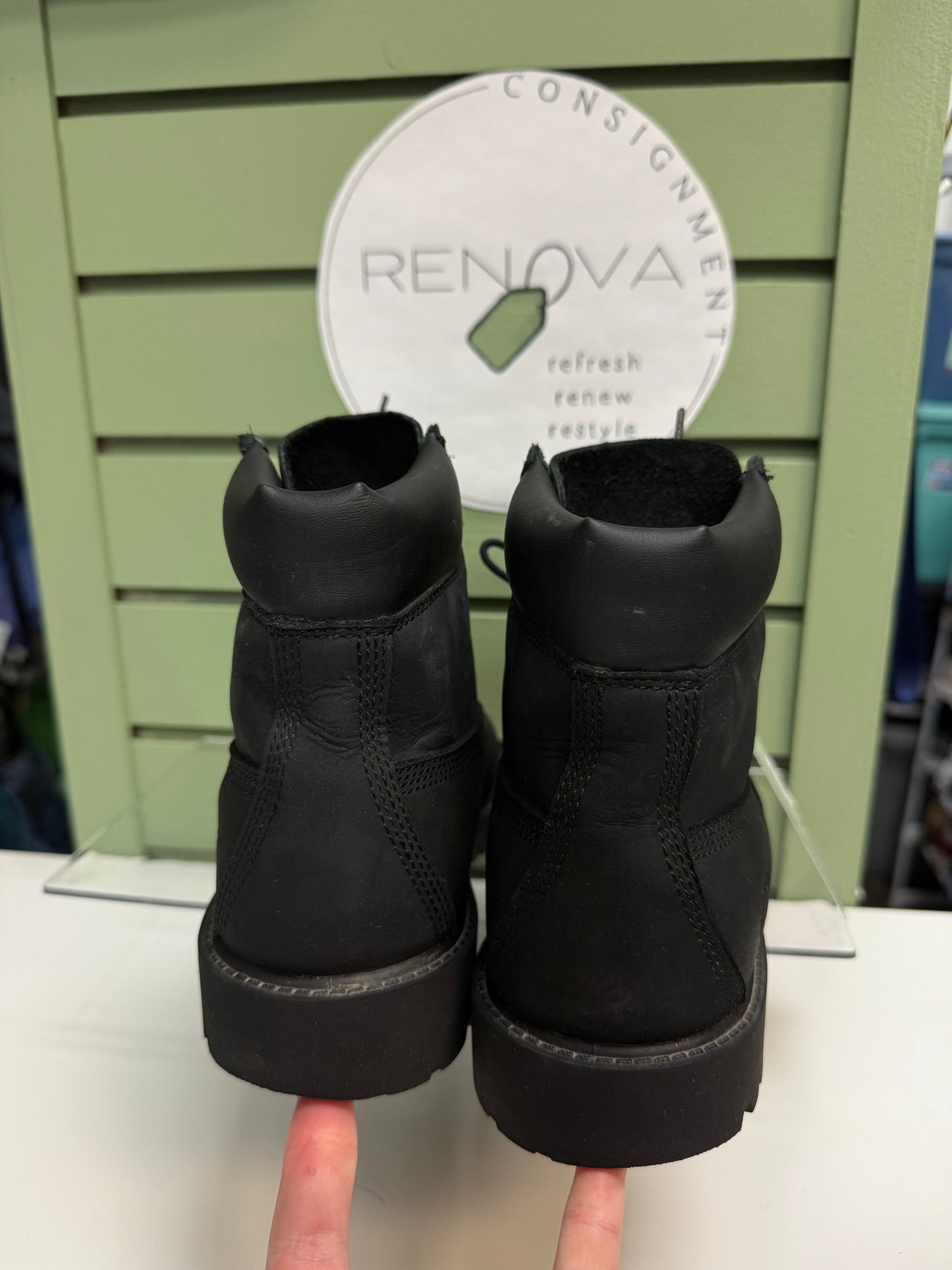 Timberland Classic Boots (Jr 4.5/37 = Womens 6)