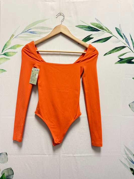 Aritzia Babaton Contour Squareneck Longsleeve Bodysuit (2XS)