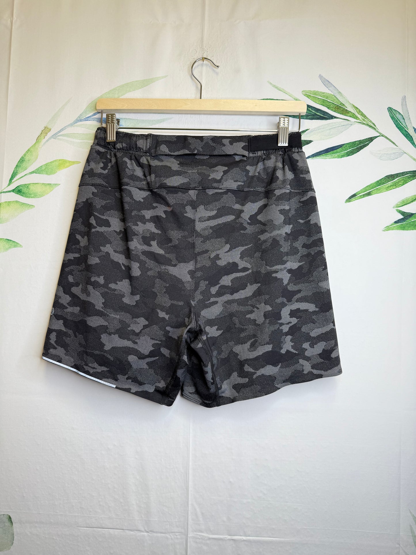 Lululemon Surge Lined Short 6” (M)