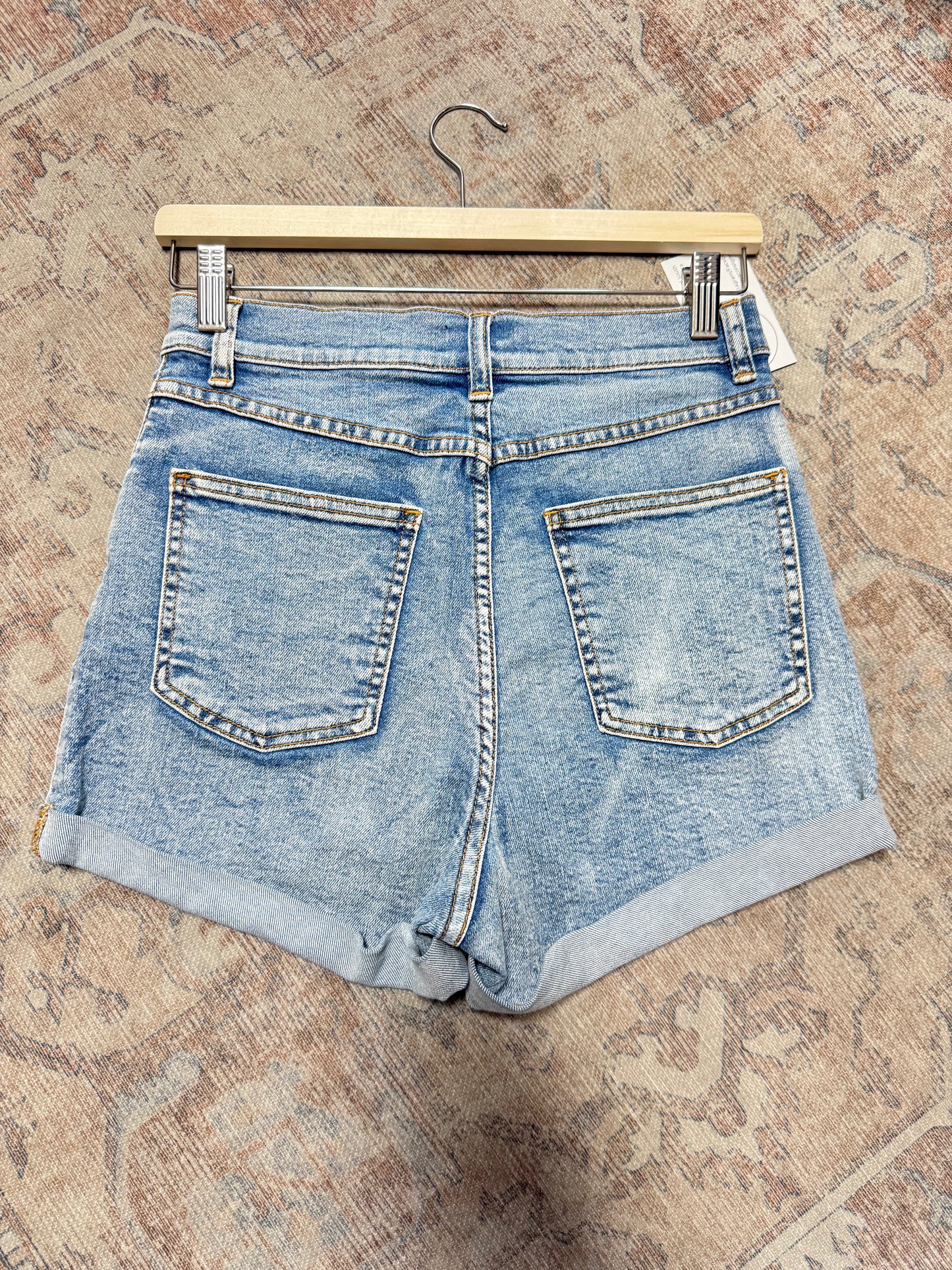 Aritzia Wilfred HR Shorts (8)