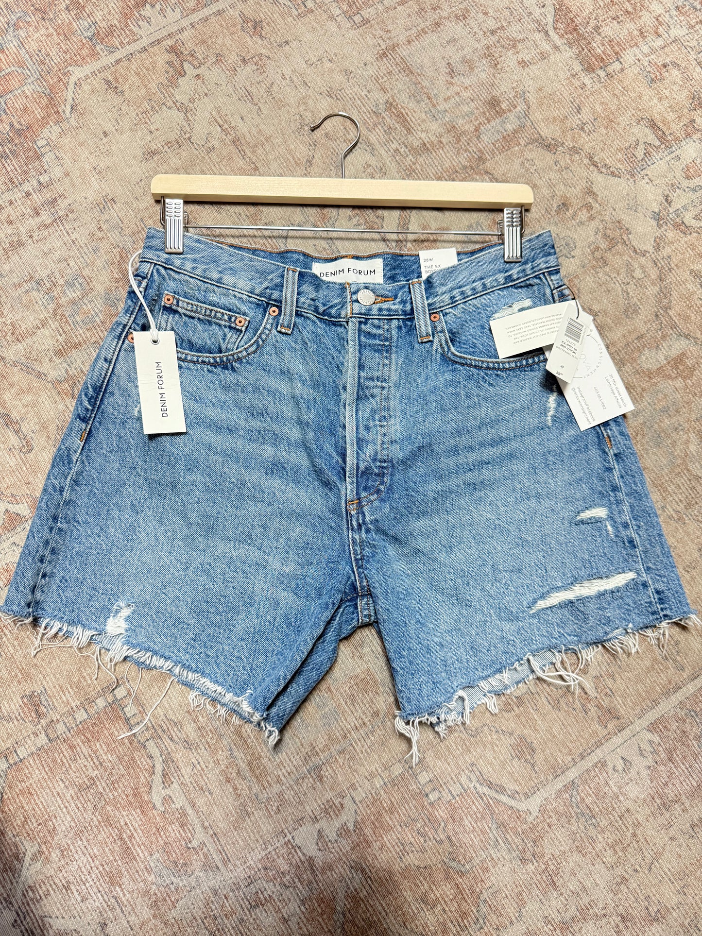 Denim Forum Ex Boyfriend Mid Thigh HR Shorts (28)