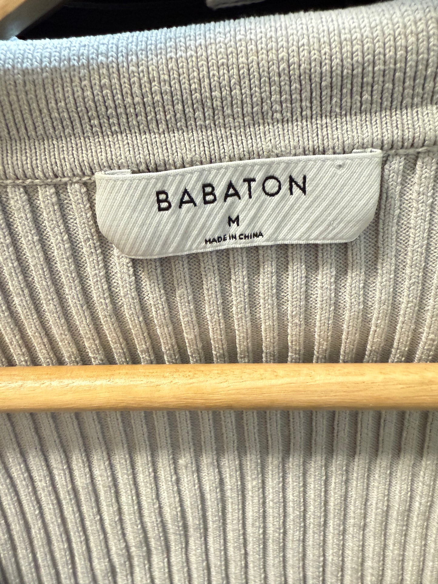 Aritzia Babaton Sculpt Knit Polo Longsleeve (M)