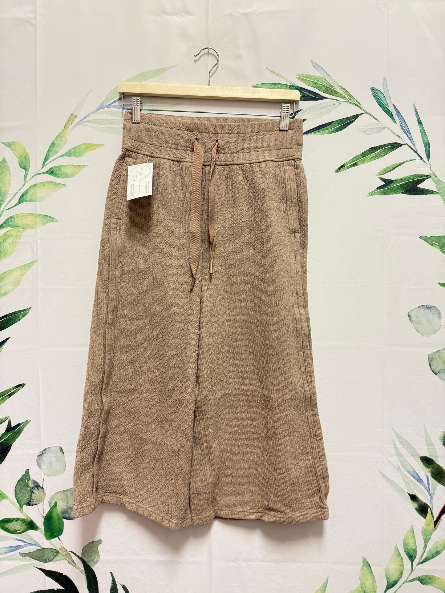 Lululemon Retreat Yourself MR Crop 19” (4)
