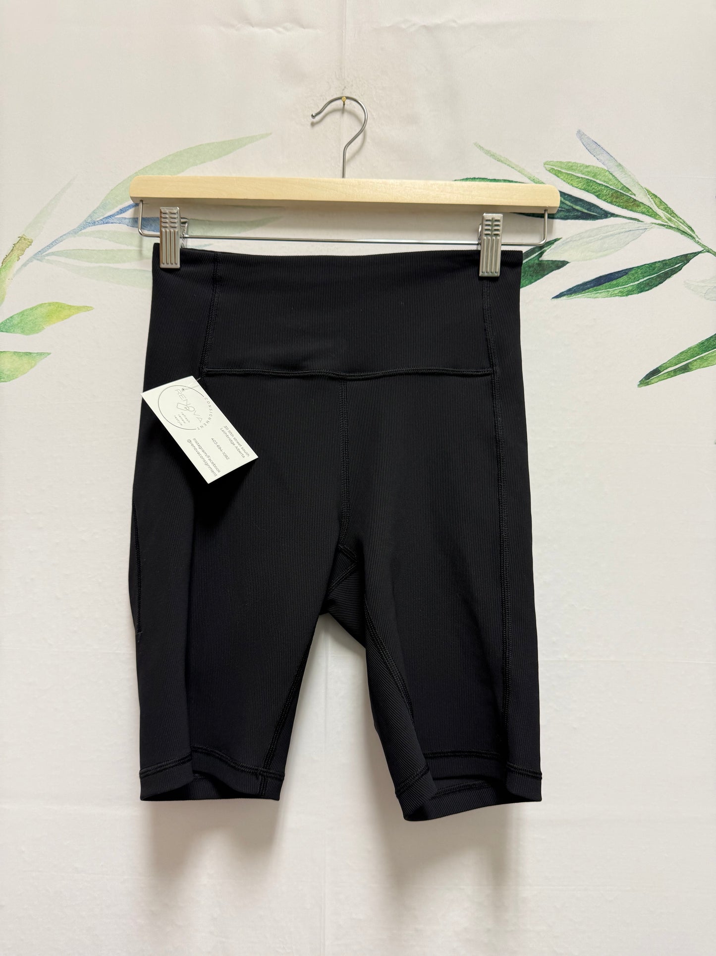 Lululemon Ribbed Contoured HR Short 8” (4)