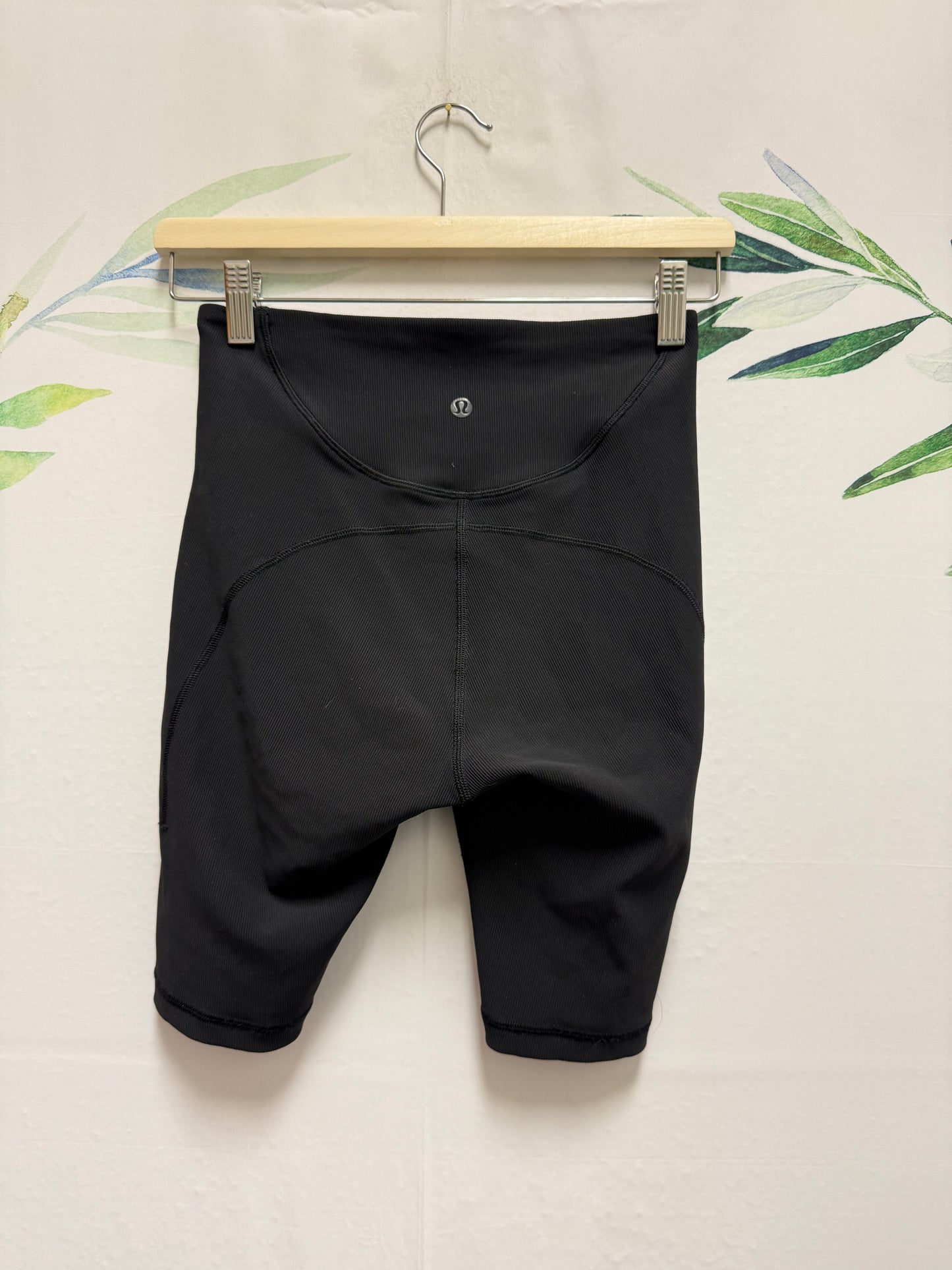 Lululemon Ribbed Contoured HR Short 8” (4)