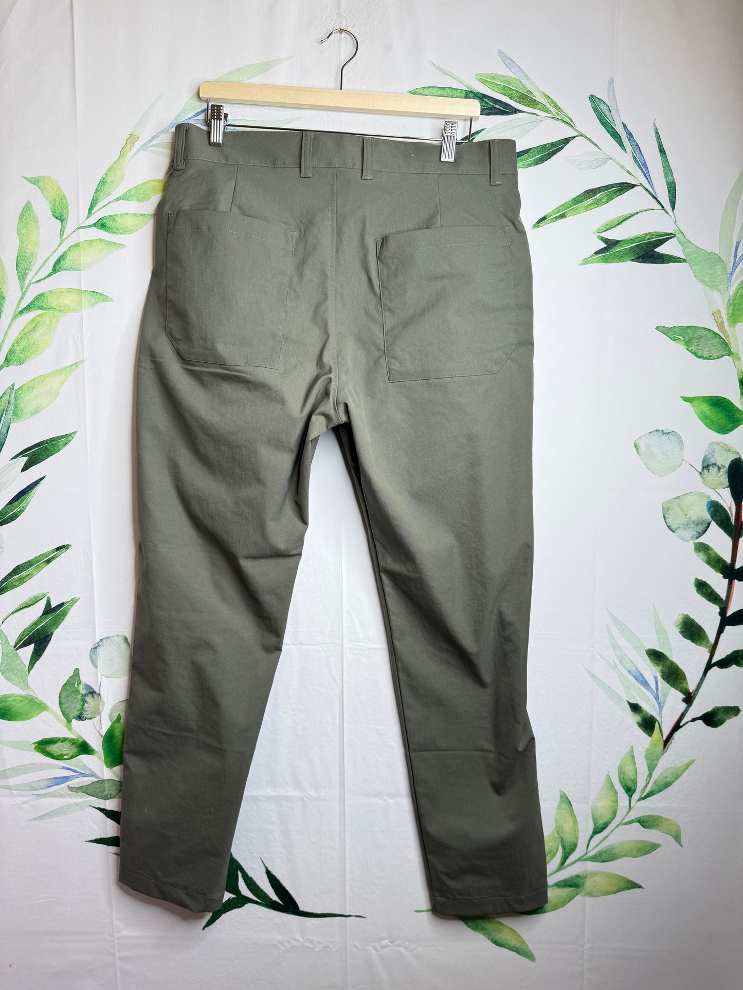 Lululemon Tapered Twill Trouser (34x31)