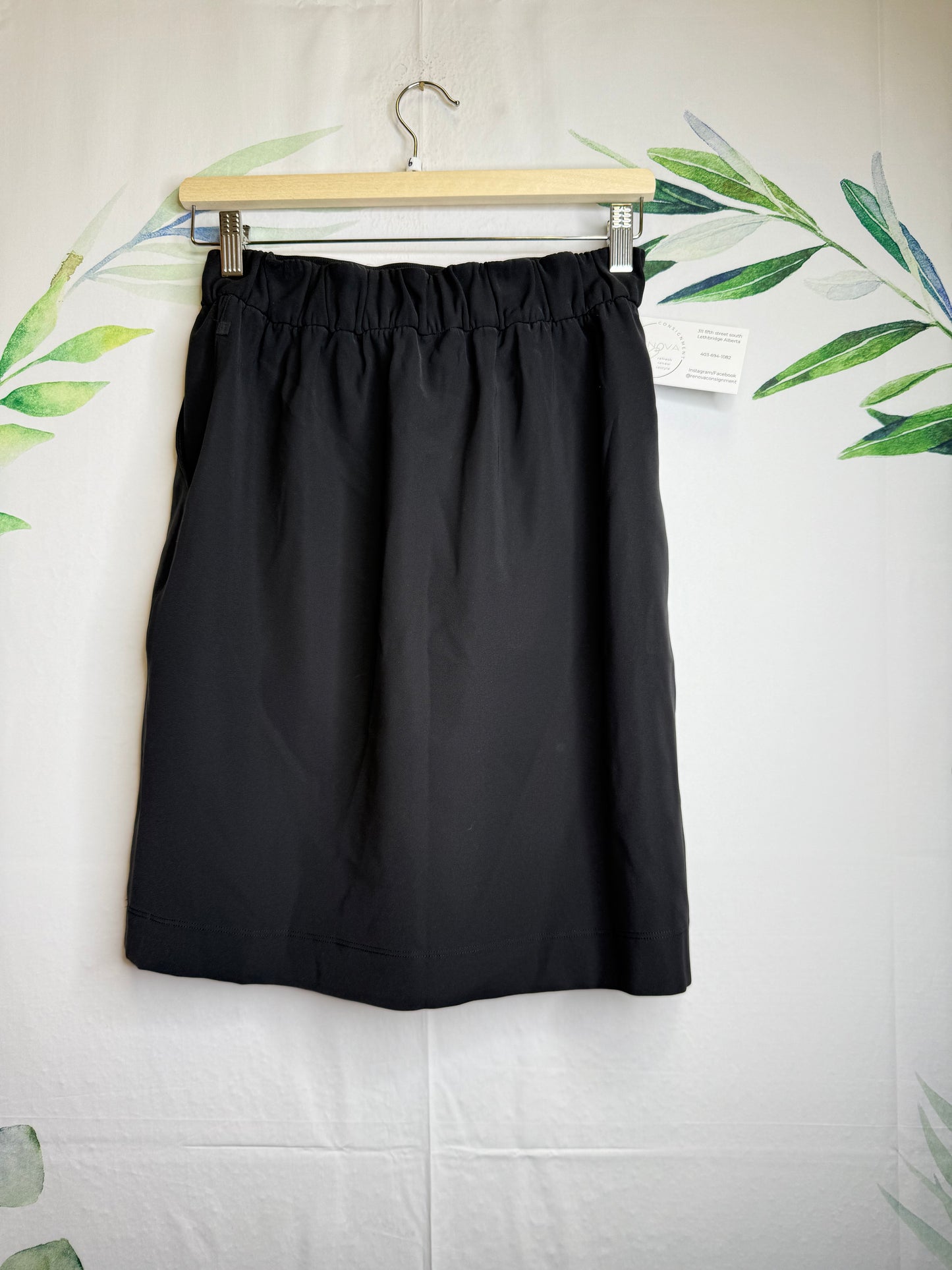 Lululemon Noir HR Skirt (6)