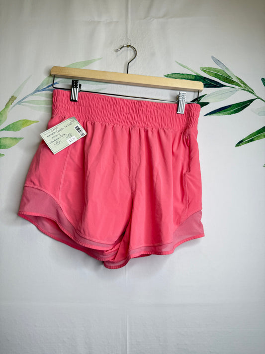 Aritzia Golden Legacy HR Short 2.5” (4)