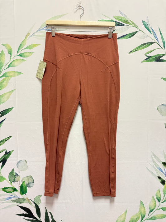 Lululemon Unlimit Keyhole HR Crop 23” (12)