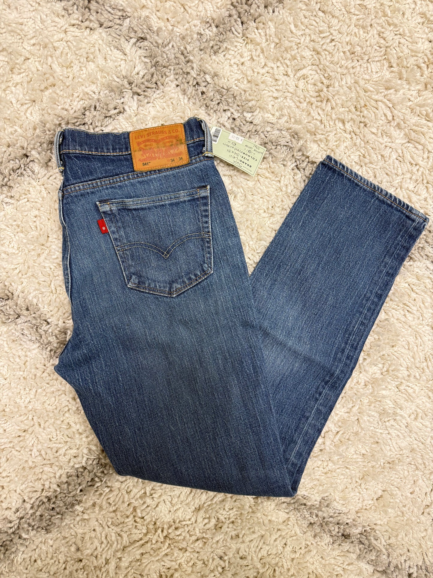 Levi’s White Cone 541 Jeans (34x31)