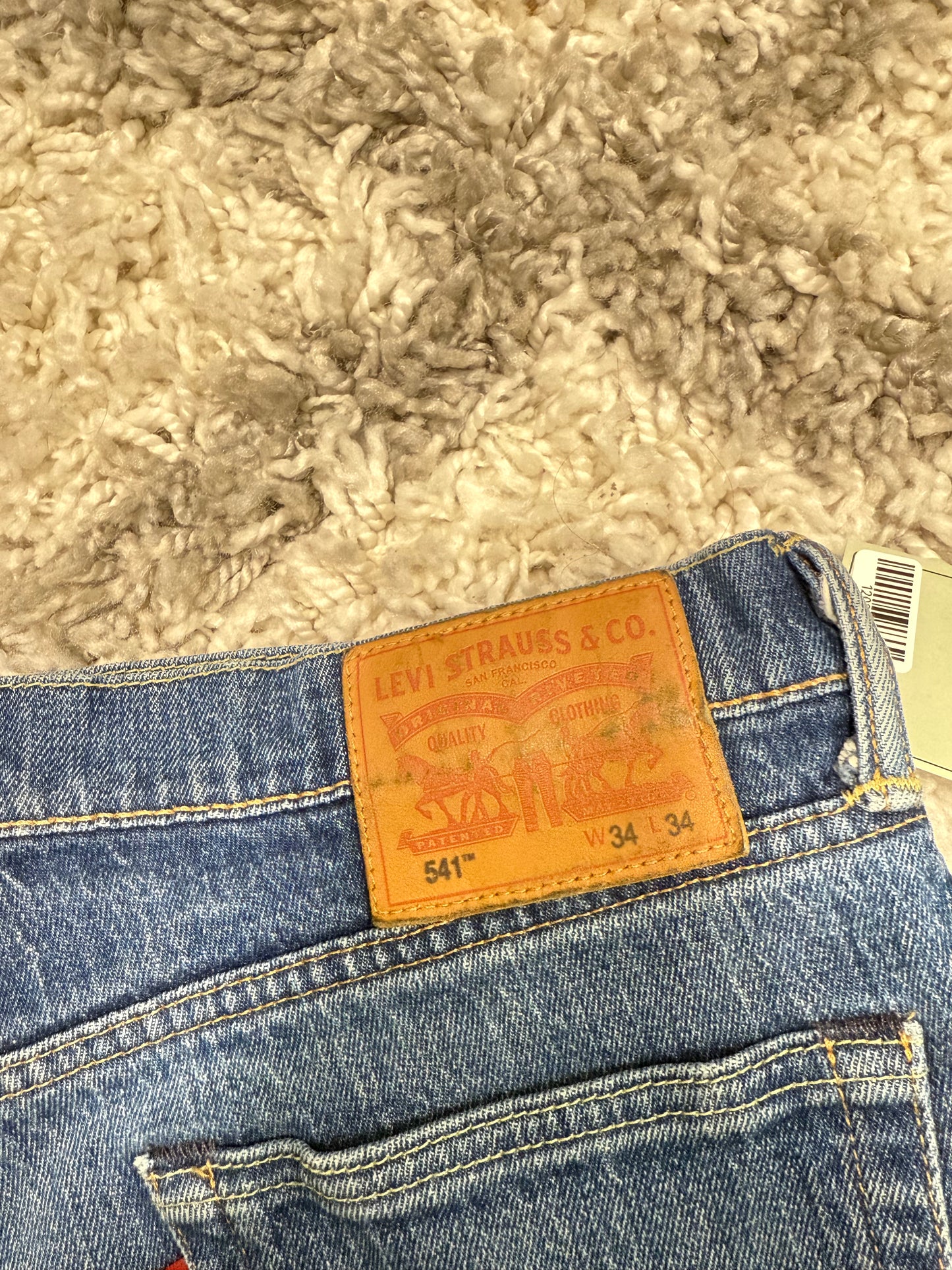 Levi’s White Cone 541 Jeans (34x31)