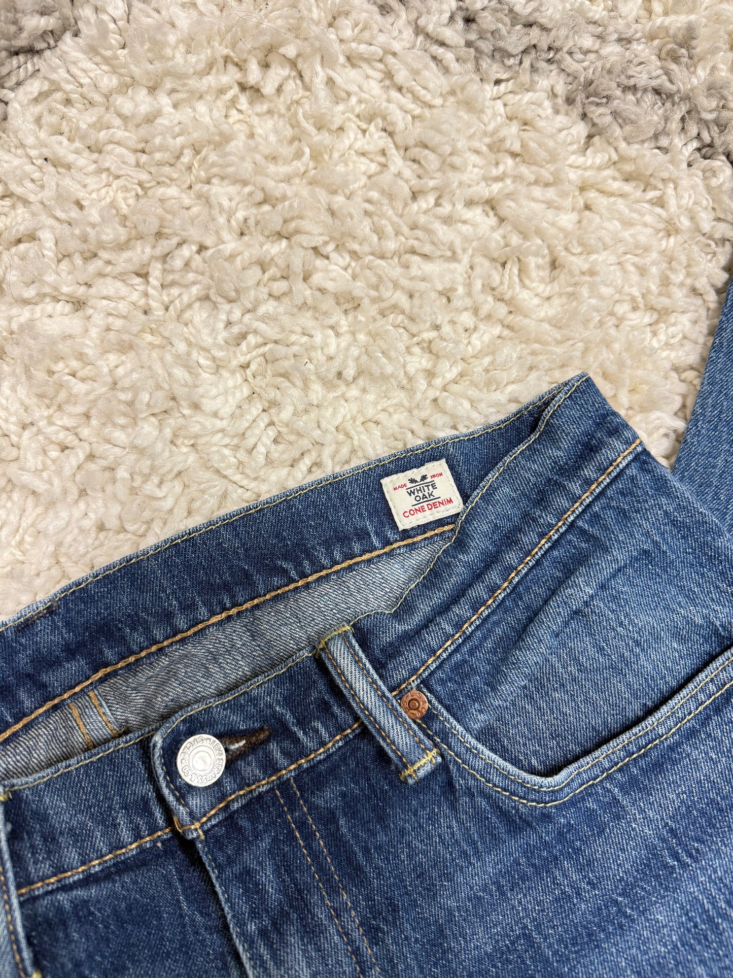 Levi’s White Cone 541 Jeans (34x31)