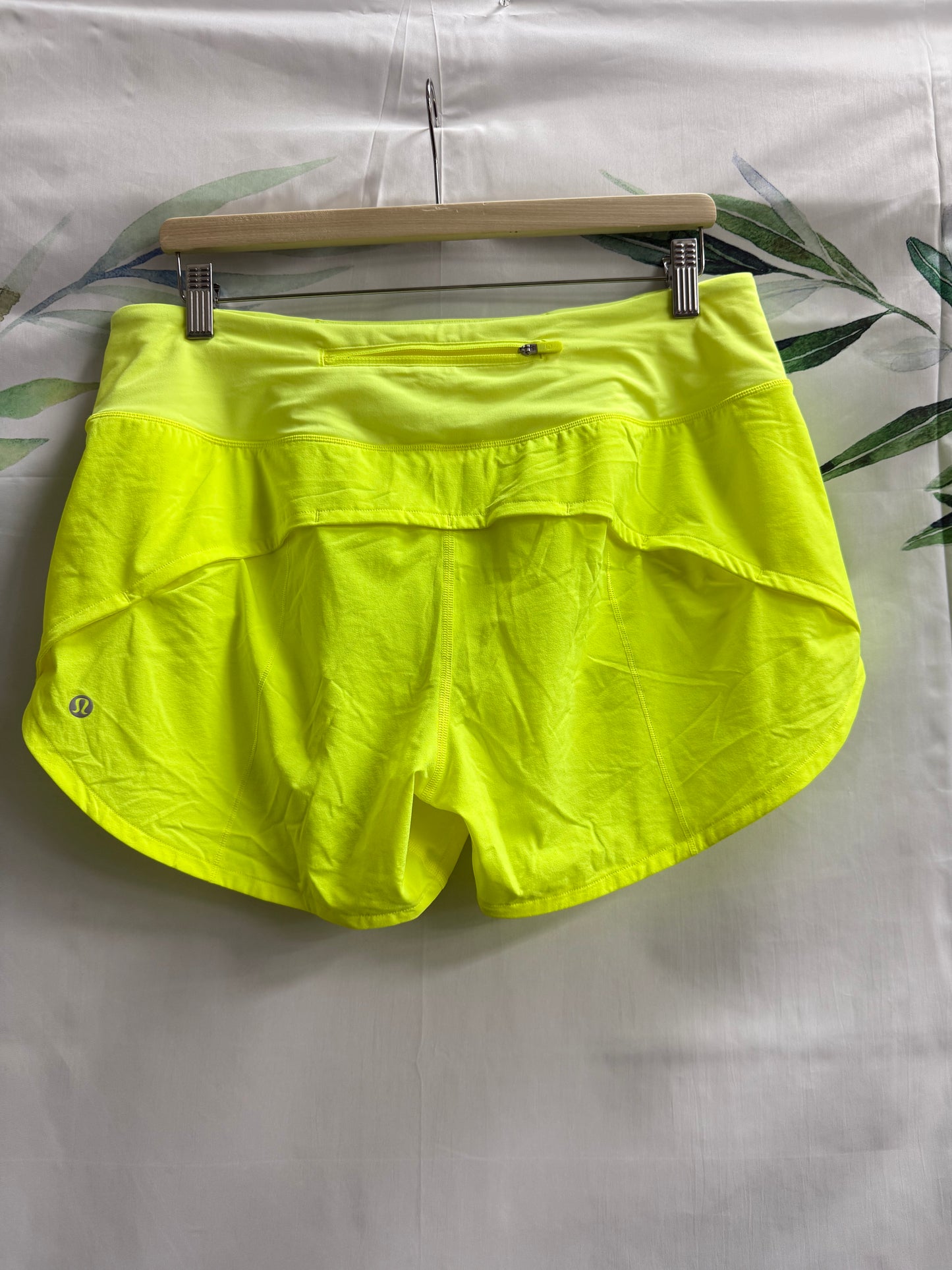 Lululemon Speed Up MR Short 4” (10)