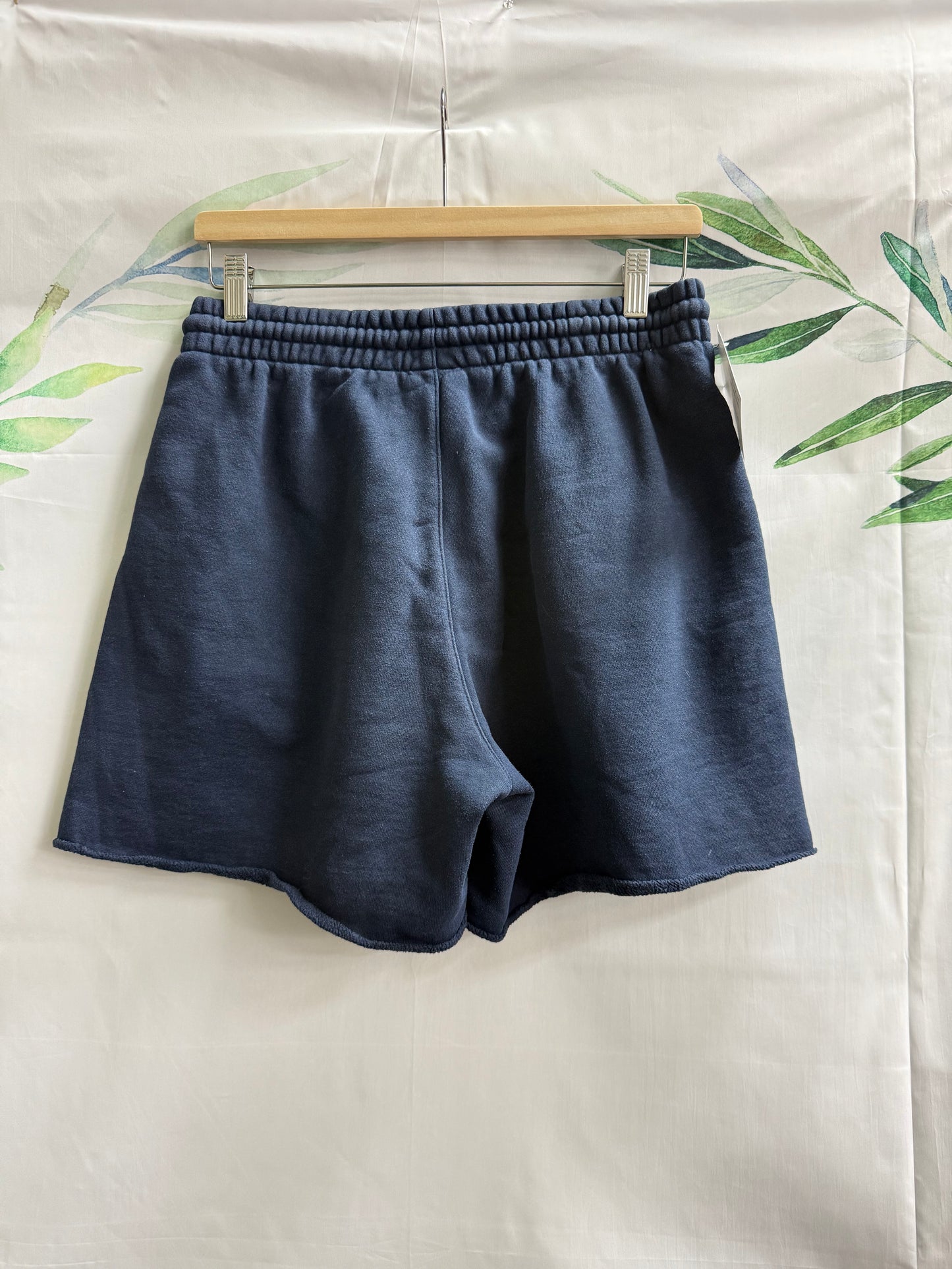 Aritzia TNA Cozyfleece Boyfriend Mid Thigh Short (M)