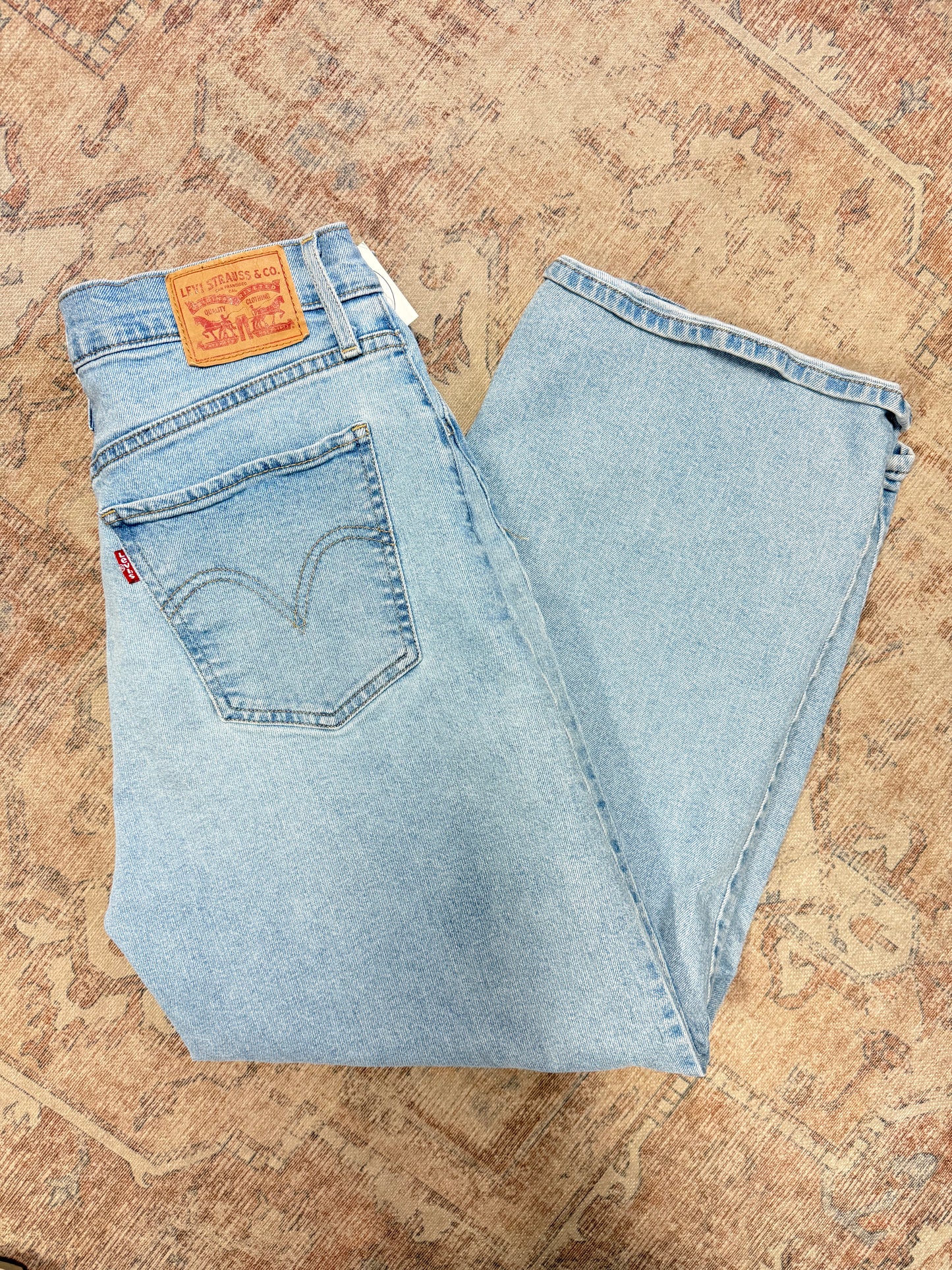 Levi’s Wide Leg HR Jeans (30x27)