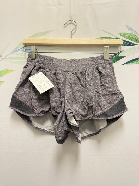 Lululemon Hotty Hot LR Short 2.5” (6)