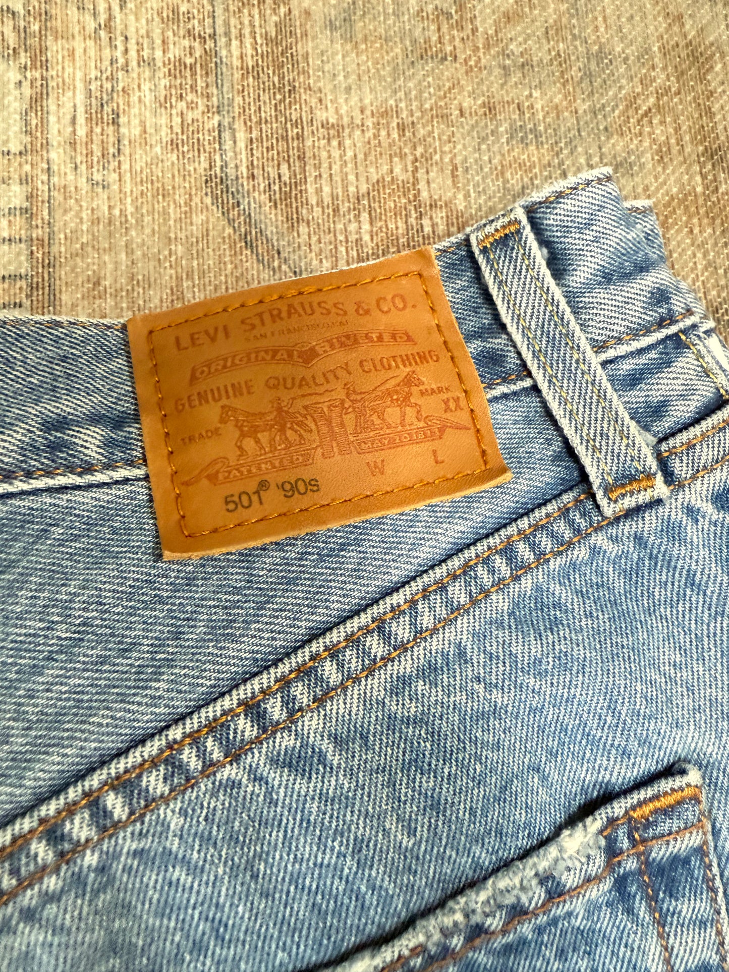 Levi’s 501 ‘90s MR Jeans (29x30)