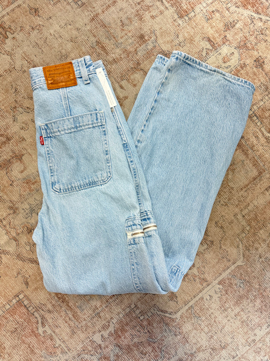Levi’s High Loose Cargo Jeans (25x31)