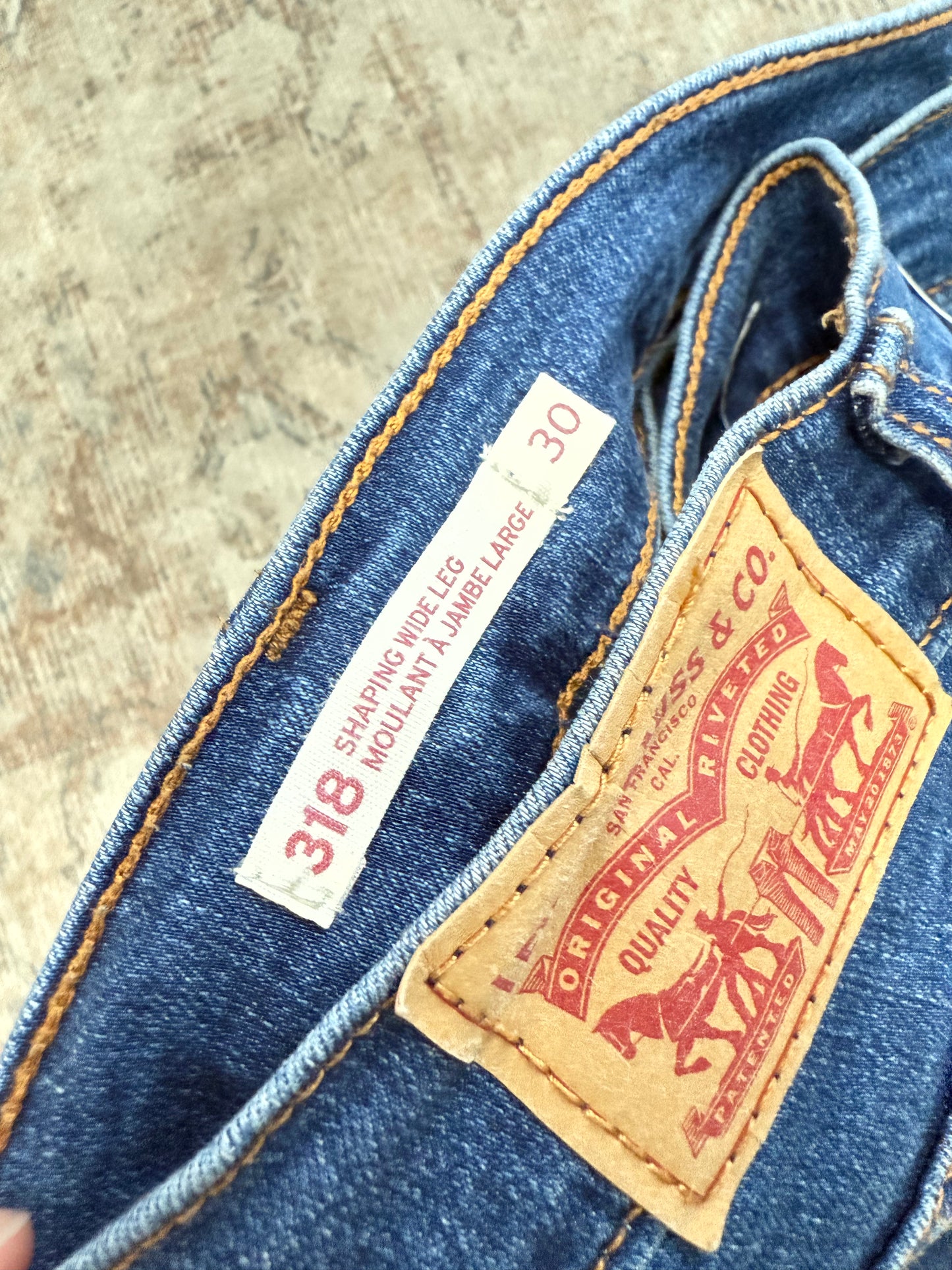 Levi’s Shaping Wide MR Jeans (30x30)