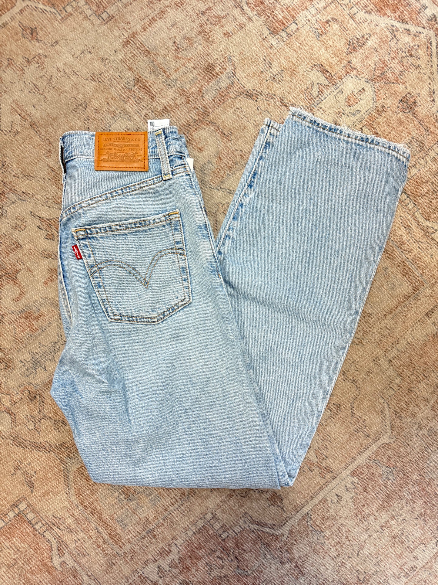Levi’s Ribcage Straight Ankle HR Jeans (24x29)