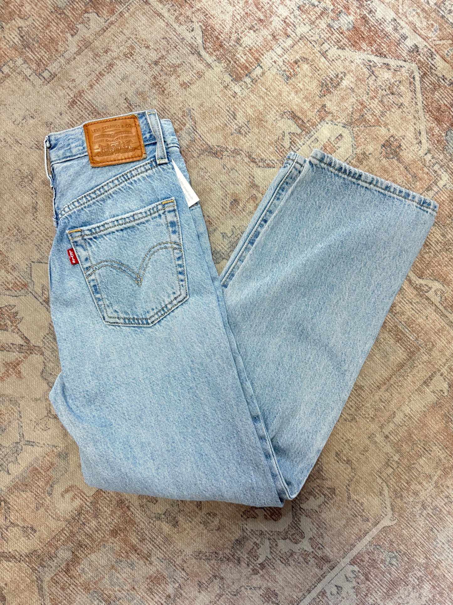 Levi’s Ribcage Straight Ankle HR Jeans (23x27)