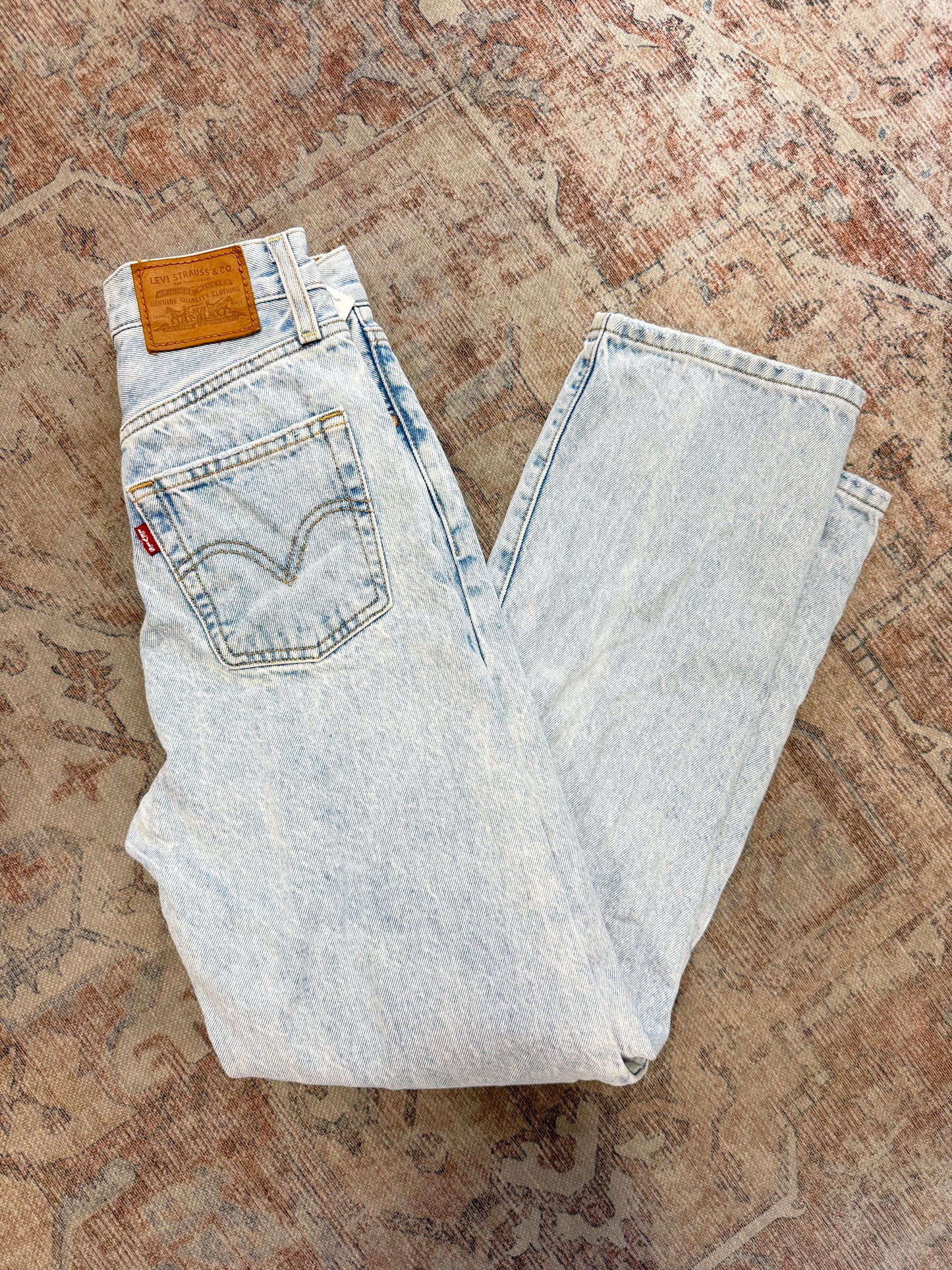 Levi’s Ribcage Straight Ankle HR Jeans (23x29)