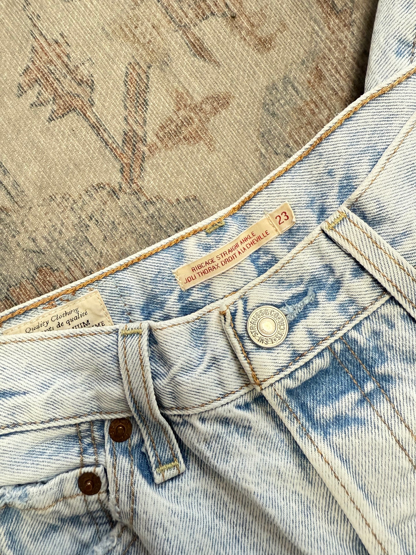 Levi’s Ribcage Straight Ankle HR Jeans (23x29)