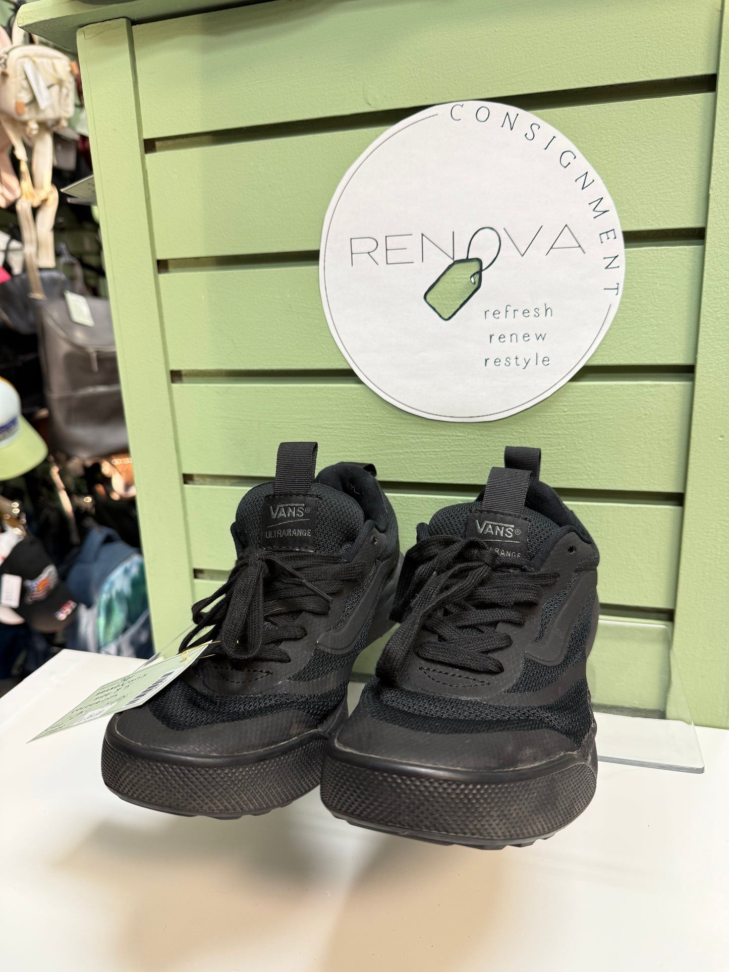 Vans Ultra Range Exo Runners (Womens 8.5)