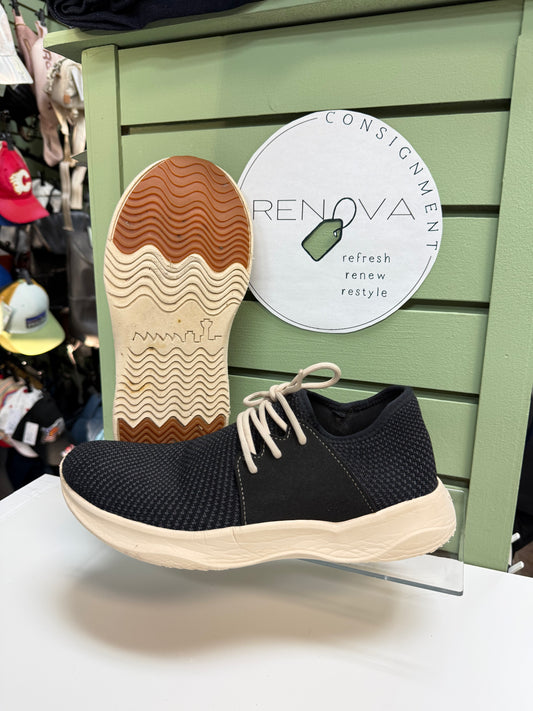 Vessi Everyday Runners (Womens 9)