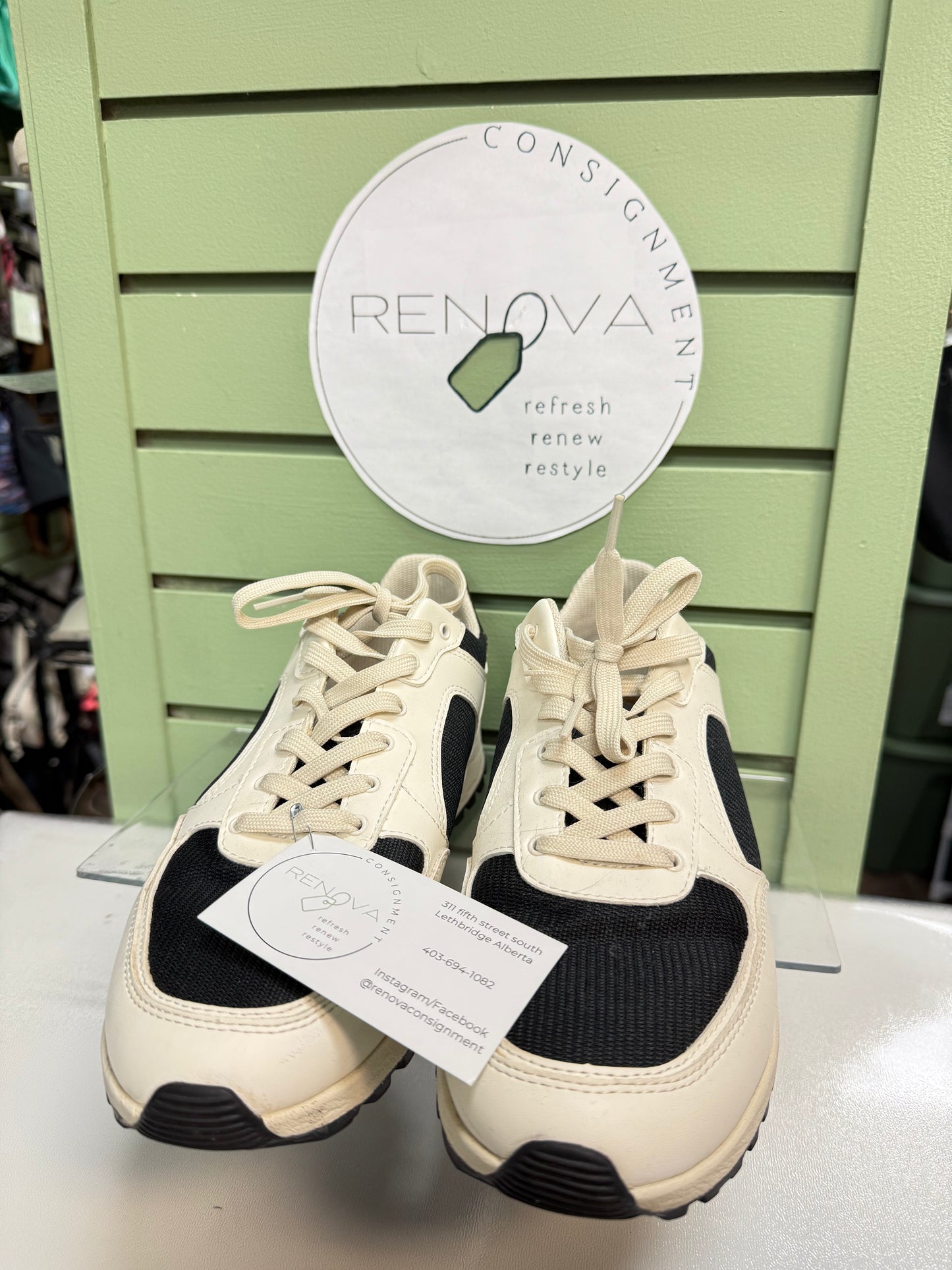 Clae Joshua Sneaker (Mens 9)