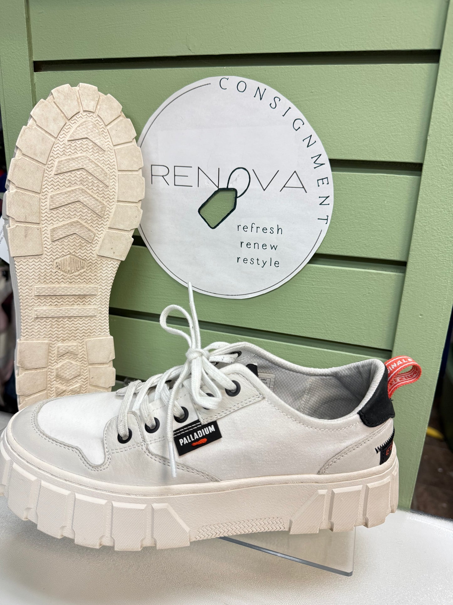 Palladium Pallatower Lo Sneakers (Womenz 9)