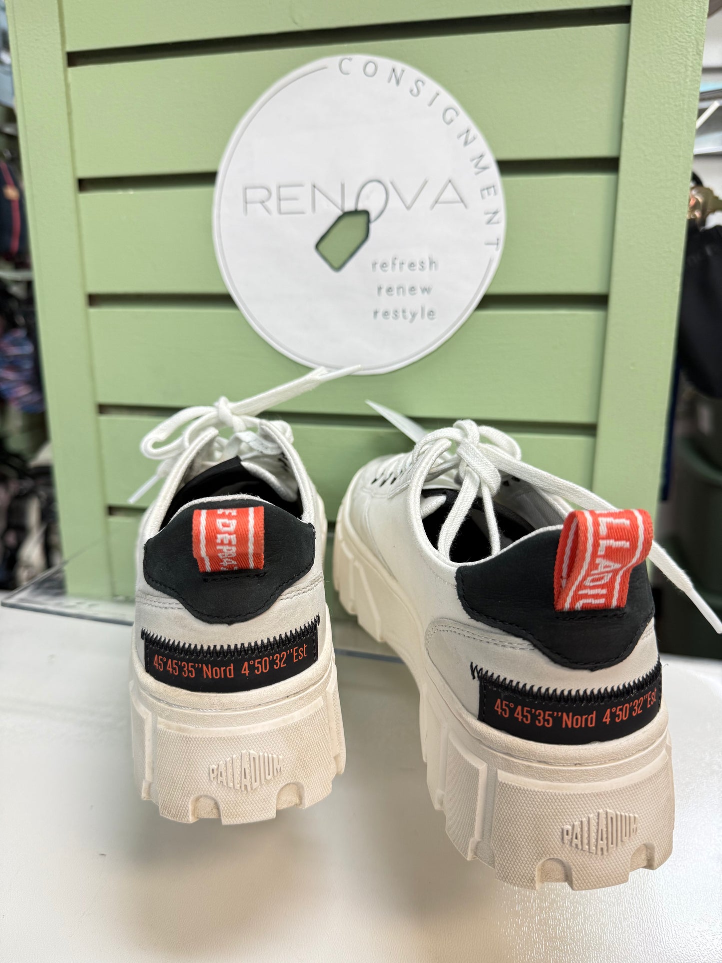 Palladium Pallatower Lo Sneakers (Womenz 9)