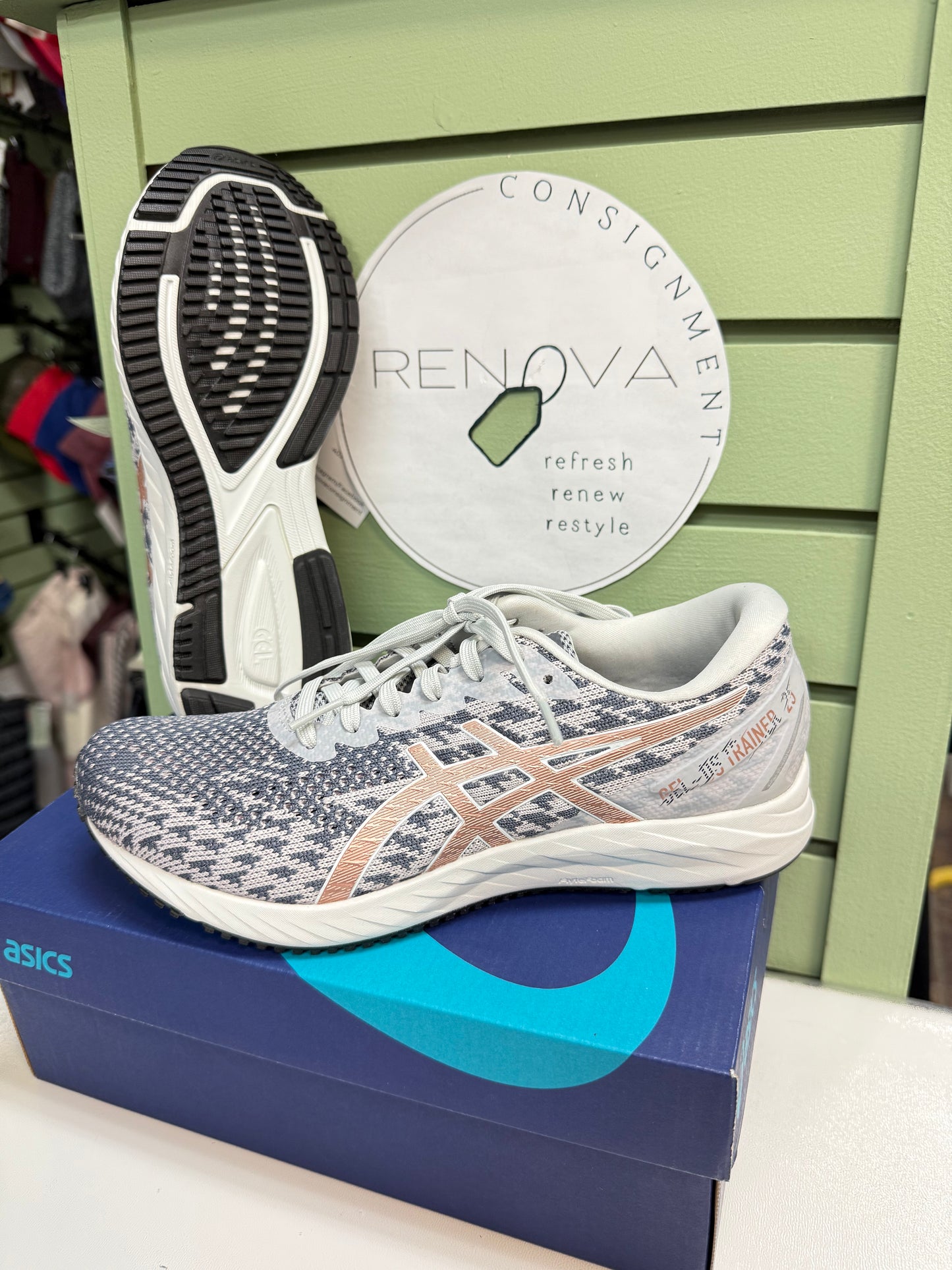 Asics Gel-ds Trainer 25 Runners (Womens 8)