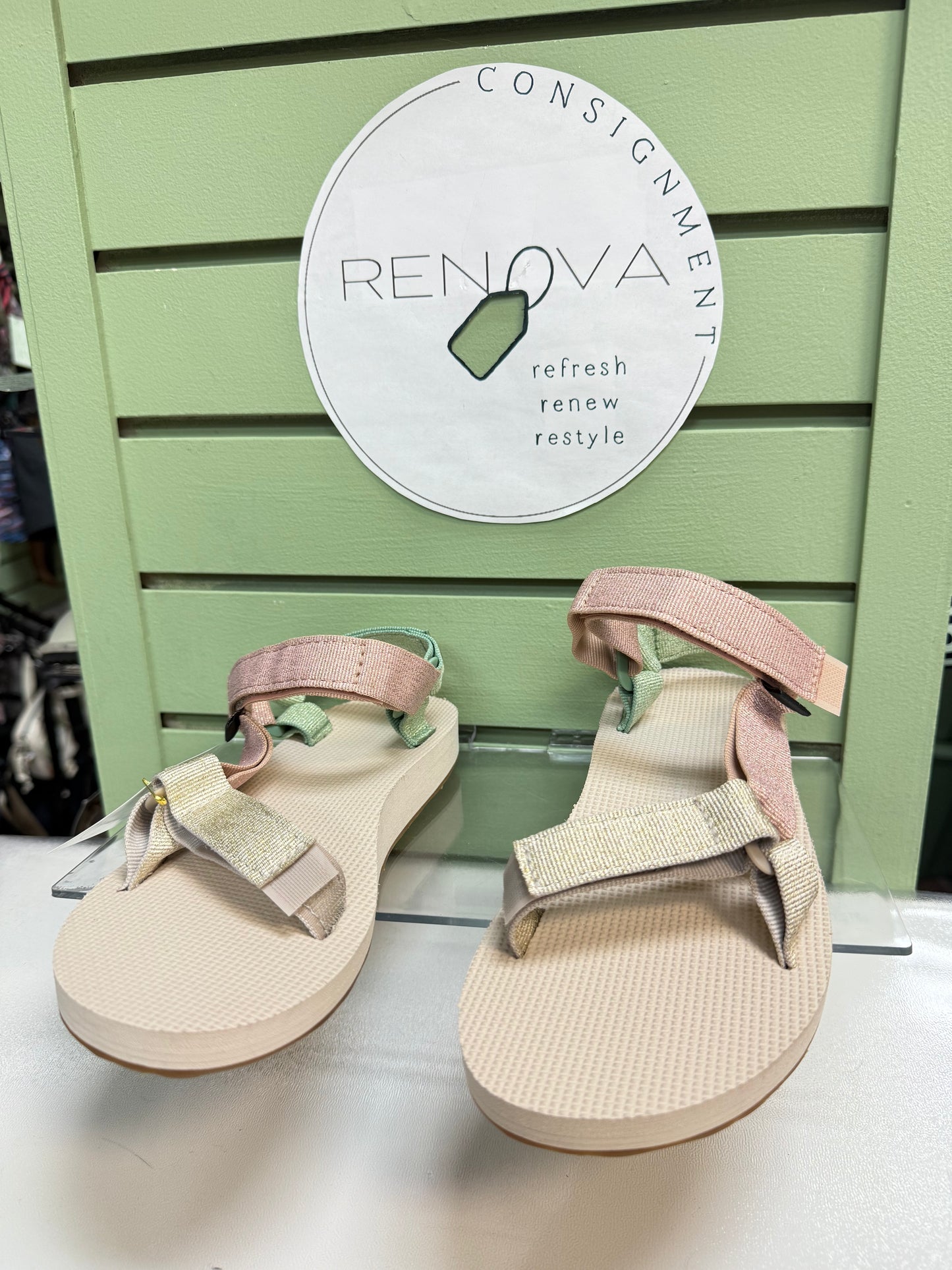 Teva OG Universal Sandals (Womens 6)