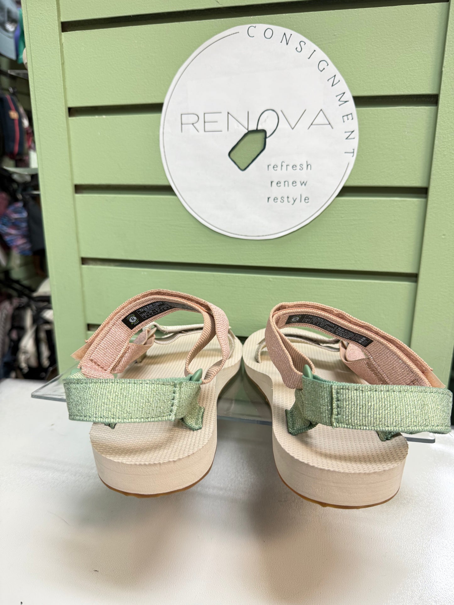 Teva OG Universal Sandals (Womens 6)