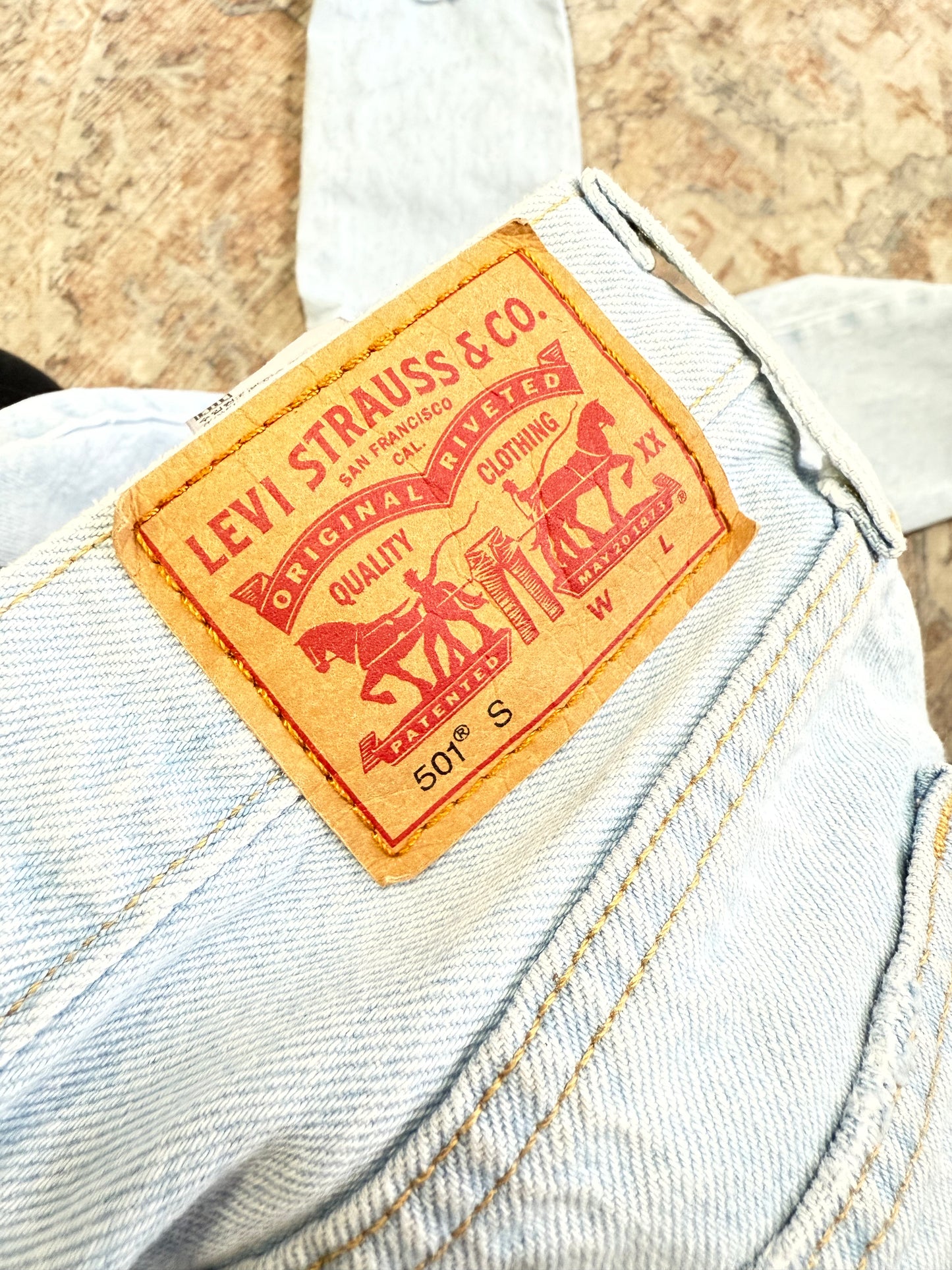 Levi 501 Skinny HR Jeans (29x28)