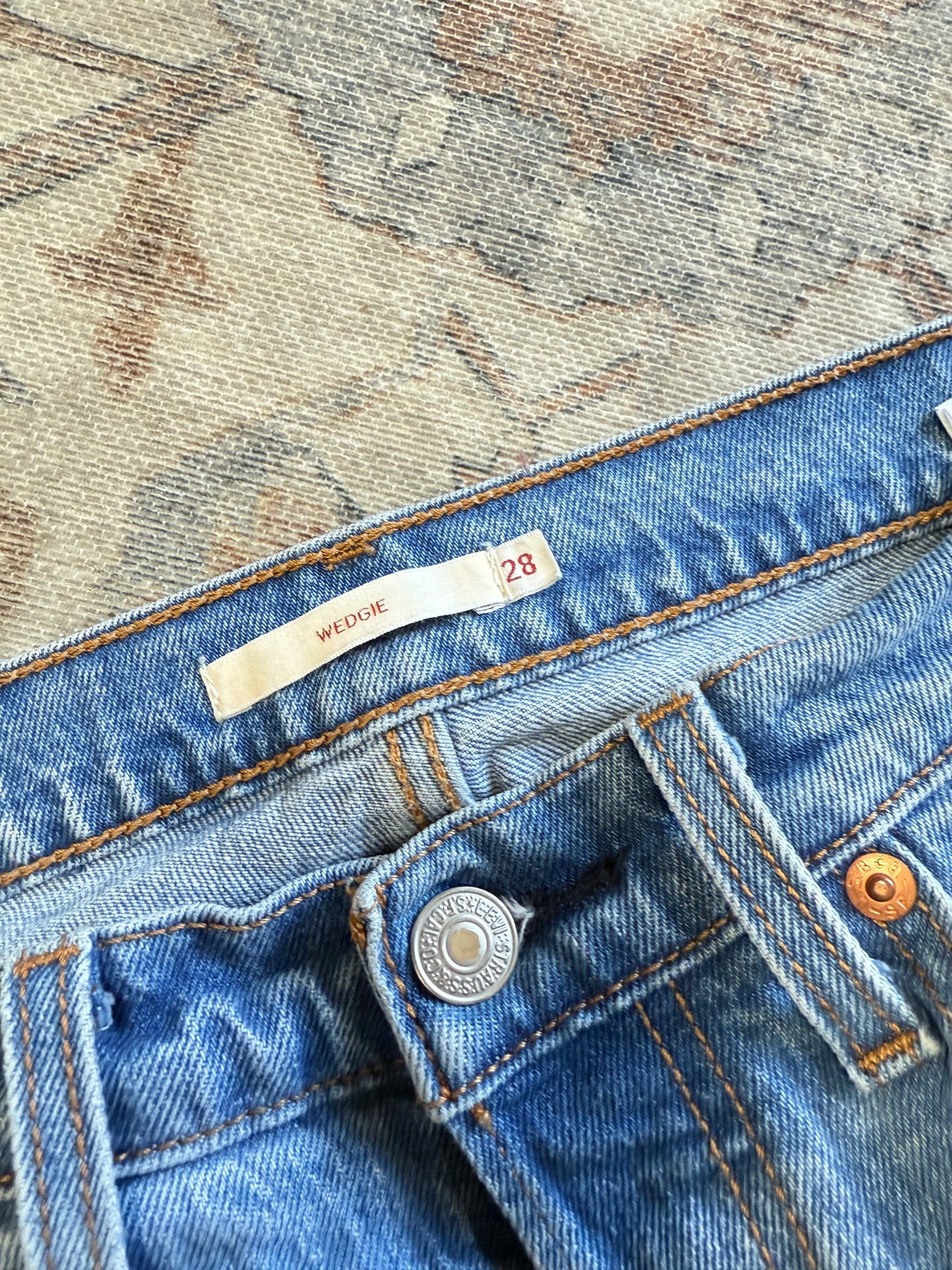 Levi’s Wedgie HR Jeans (28x28)