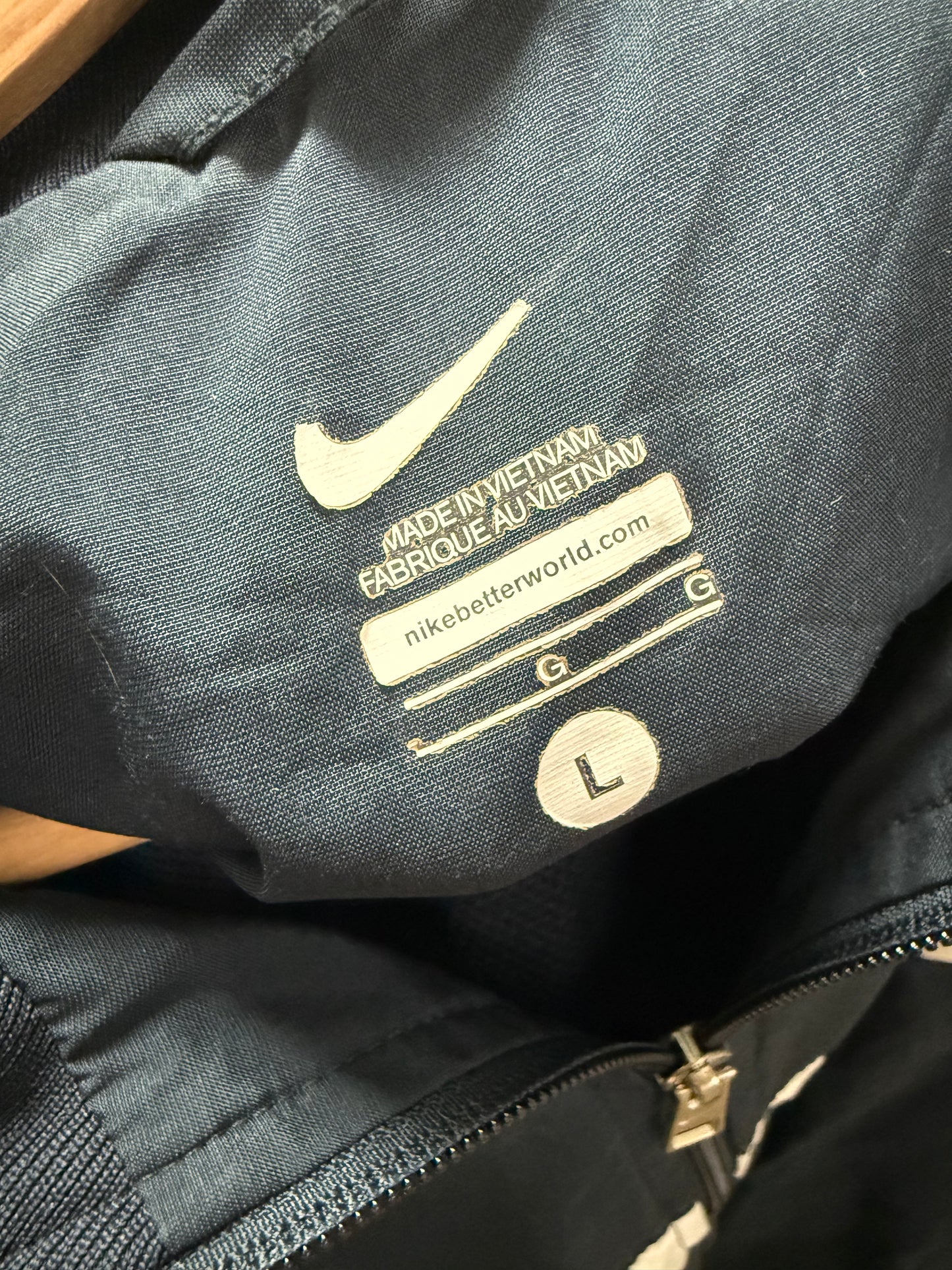 Nike Classic Stripe Windbreaker (L)