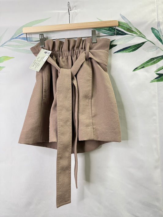 Aritzia Wilfred Paper Bag HR Short (2)