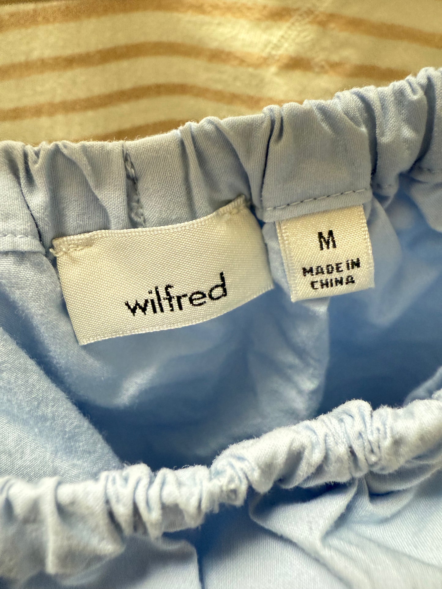 Aritzia Wilfred Hollande Off Shoulder Tee (M)