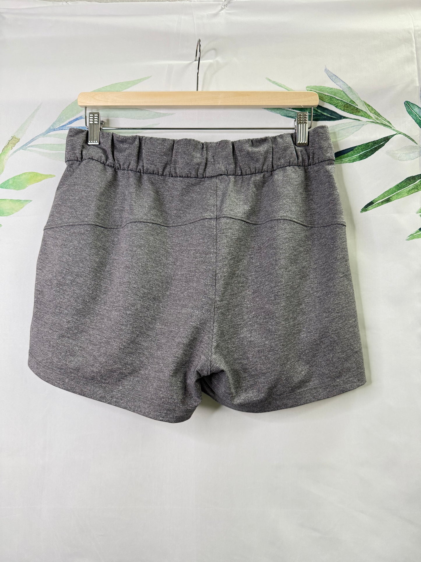Lululemon On The Fly MR Short 2.5” (8)