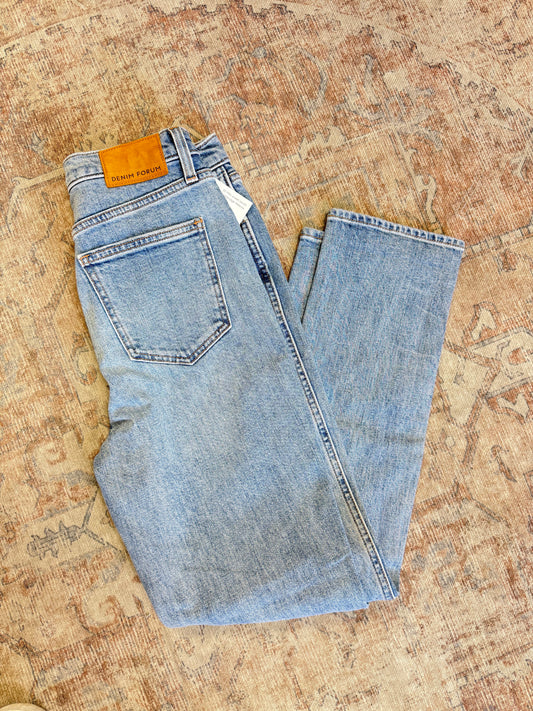 Denim Forum Anjelica Slim HR Jeans (27x28)
