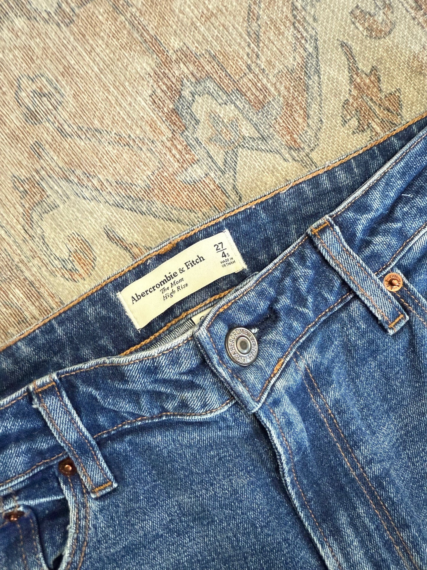 Abercrombie Mom HR Jeans (27x26)