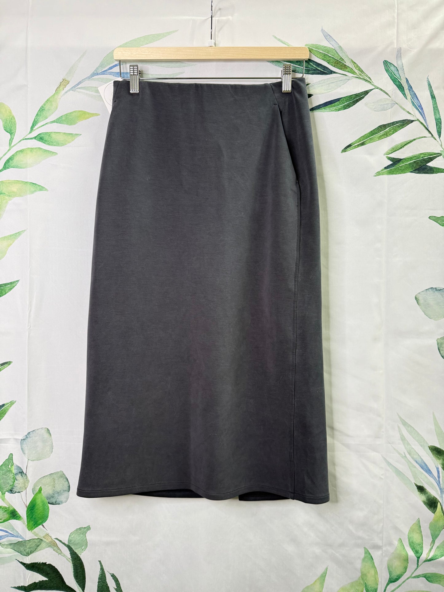 Lululemon Softstreme HR Midi Skirt (8)