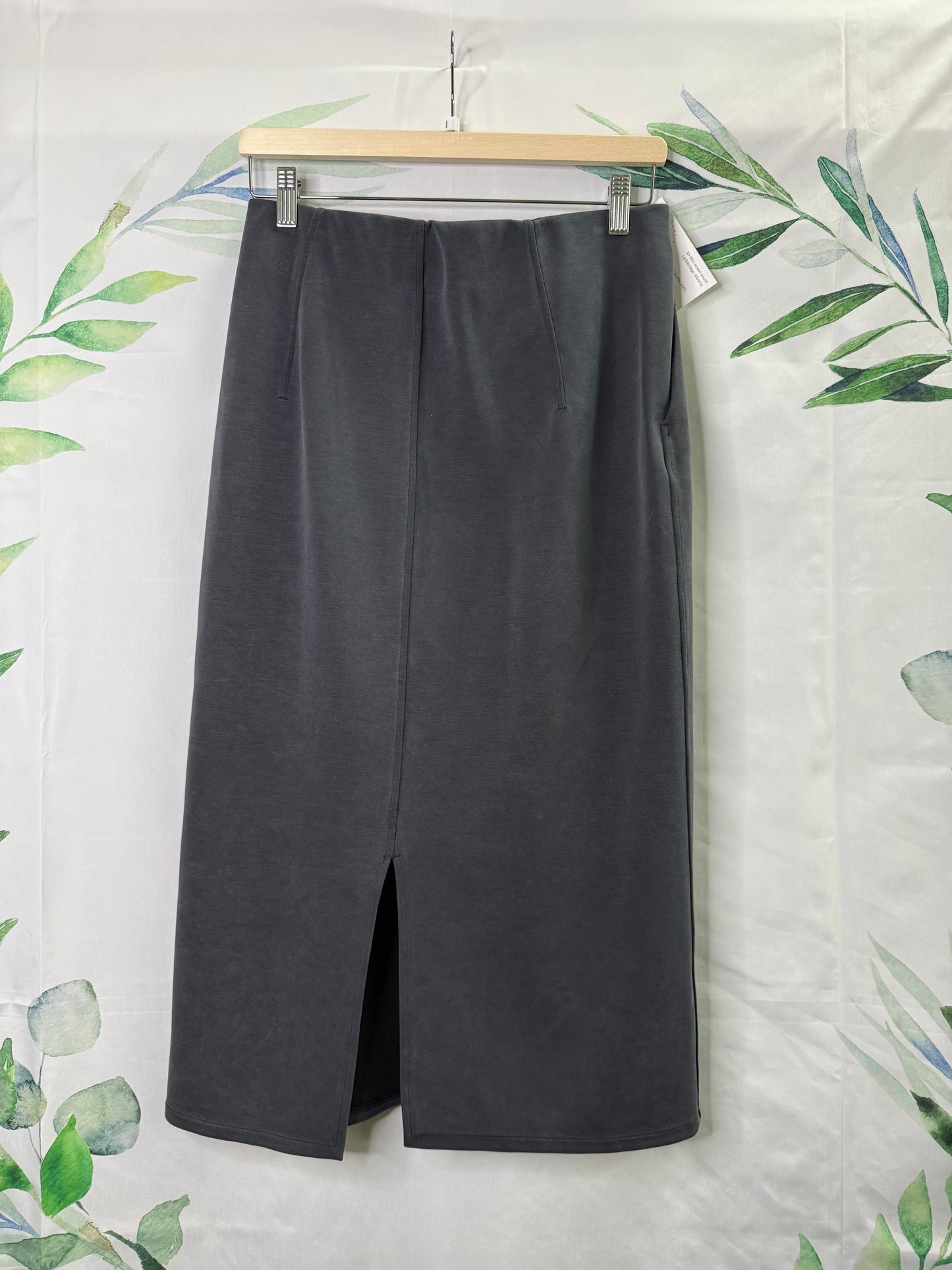 Lululemon Softstreme HR Midi Skirt (8)
