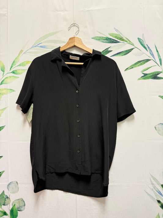 Aritzia Babaton Academy Silk Short Sleeve (S)